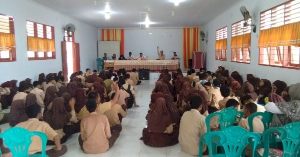 Dinas Arpus Provinsi Gorontalo Gelar Literasi Kesehatan Mental di SMAN 1 Tapa