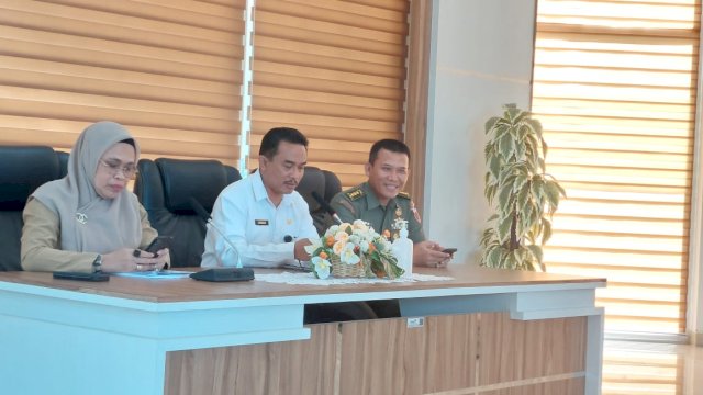 Tim Percepatan Penurunan Stunting (TPPS) Sulsel mengadakan rapat koordinasi. Rapat tersebut berlangsung di Ruang Pola Kantor Perwakilan BKKBN, Senin 7 Agustus 2023.