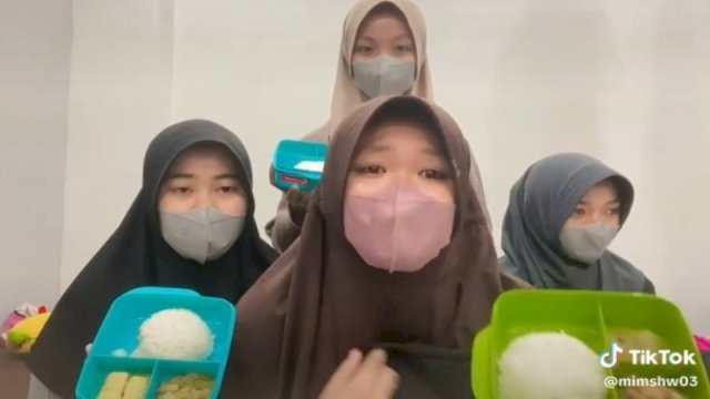 Empat santri Mahad Al Jamiah UIN Walisongo keluhkan soal makanan basi. (Tangkapan layar TikTok @mimshw03)