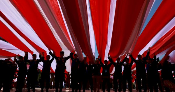 HUT Ke-78 RI, Bendera Merah Putih Motif Bunga Rampi Bakal Berkibar di Makassar