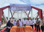 Resmikan Jembatan Pacongkang Soppeng, Gubernur Sulsel Andi Sudirman: Andi Etti Anggota DPRD Paling Rajin WA Saya