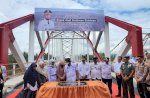 Resmikan Jembatan Pacongkang Soppeng, Gubernur Sulsel Andi Sudirman: Andi Etti Anggota DPRD Paling Rajin WA Saya
