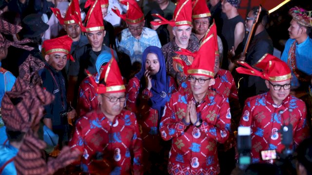 Menparekraf Sandiaga Uno saat pembukaan Makassar F 8 2023 di Anjungan City Of Makassar, Rabu malam (23/8/2023)