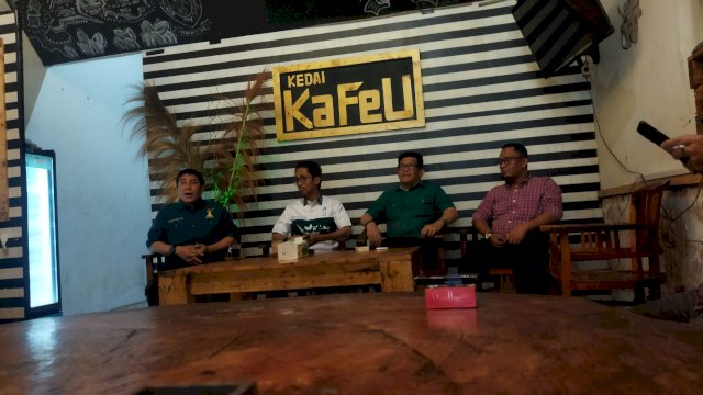 Rijal Djamal resmi diperkenalkan sebagai anggota baru Partai Kebangkitan Bangsa (PKB), di KafeU, Jalan AP Pettarani, pada Rabu (2/8/2023).