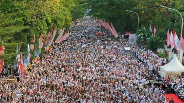 Dokumentasi pelaksanaan Jalan Sehat Anti Mager di Kota Makassar pada Minggu 6 Agustus 2023 lalu.