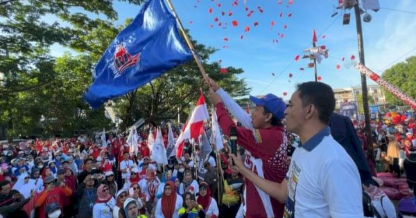 Jalan Sehat Merdeka Anak Rakyat di Tamalanrea Dipadati Ribuan Warga 