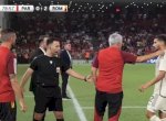 Jose Mourinho Keluarkan Pemainnya Tanpa Pengganti, Ada Apa?