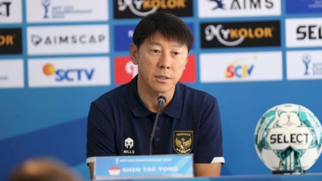 Pelatih Timnas Indonesia, Shin Tae-yong saat menghadiri sesi press converence jelang melawan Timnas Thailand di semifinal Piala AFF U-23. (foto: PSSI)