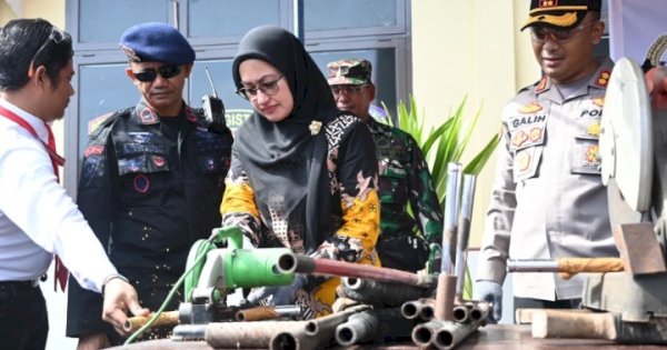 Turut Serta Musnahkan Barang Bukti di Mapolres Lutra, Ini Pesan Bupati Indah