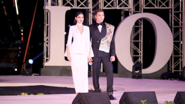Miss Universe Laos Kembali Ramaikan Panggung Fashion Show Festival F8