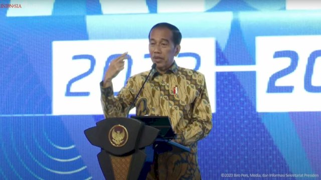 Presiden RI Joko Widodo (Jokowi) menghadiri acara Pengukuhan Dewan Pimpinan Nasional (DPN) Asosiasi Pengusaha Indonesia (Apindo) di Jakarta, Senin (31/07/2023).