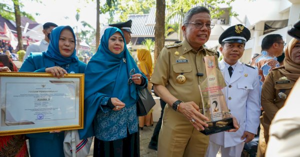 Wali Kota Parepare Taufan Pawe Terima Dua Penghargaan dari Pemprov Sulsel