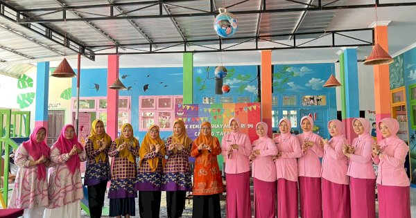 Bunda PAUD Kunjungi Sejumlah Sekolah di Takalar, Pastikan Transisi Belajar Menyenangkan