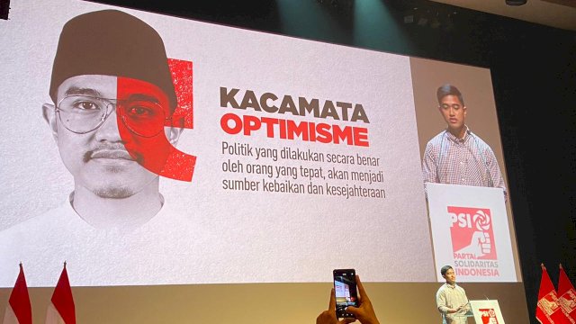 Kaesang Pangarep resmi menjabat sebagai Ketua Umum Partai Solidaritas Indonesia (PSI). Putra Presiden Joko Widodo itu baru ditetapk sebagai ketua umum usai digelarnya Kopdarnas PSI, lalu diumumkan di Djakarta Theatre, pada Senin (25/9/2023). (Dok PSI Sulsel) 