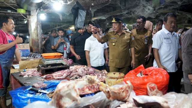 Pj Gubernur Bahtiar Bersama Forkopimda Tinjau Harga Kebutuhan Pokok di Pasar Tradisional