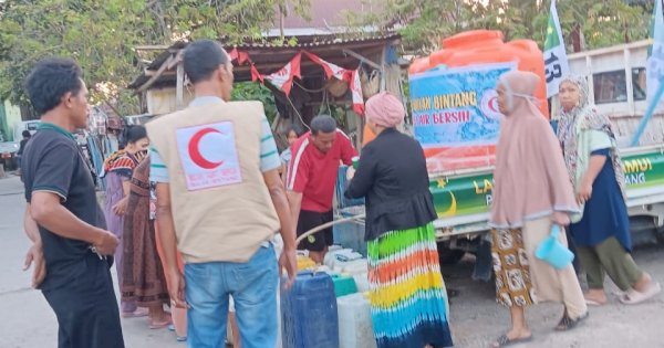 Politik Kemanusiaan Nyata, PBB Salurkan Air Bersih ke Warga Makassar