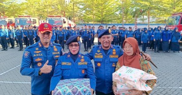 2 Pejabat Damkar Makassar Masuki Masa Purna Bakti, Hasanuddin: Terimakasih Pengabdiannya 