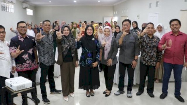 Hadiri Sosialisasi Filter Siaran yang Digelar KPID, Bupati Indah Harap Ada Peran Keluarga Jaga Tontonan Sehat 