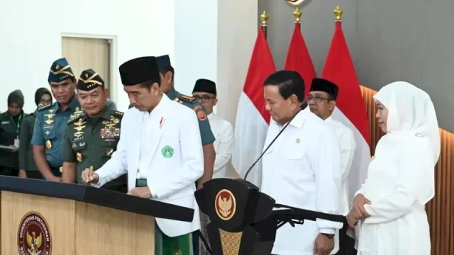 Sebelum Rapat Bersama KIM, Prabowo Dampingi Jokowi Resmikan RS di Surabaya