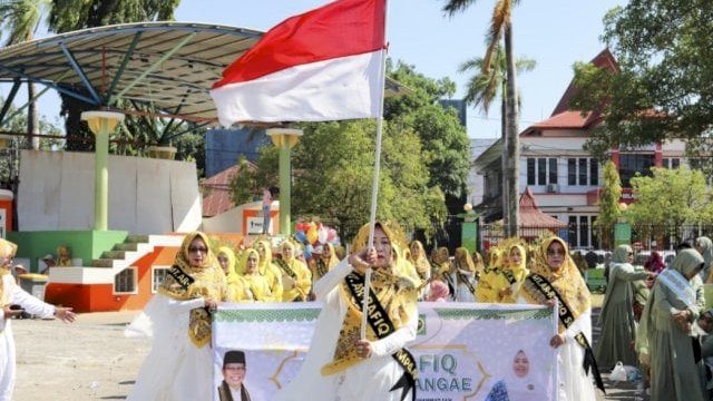 Taufan Pawe Buka Pekan Maulid BKMT Tingkat Kota