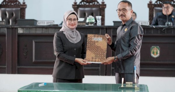 Pemda Lutra dan DPRD Sepakati 2 Rancangan Ranperda jadi Perda