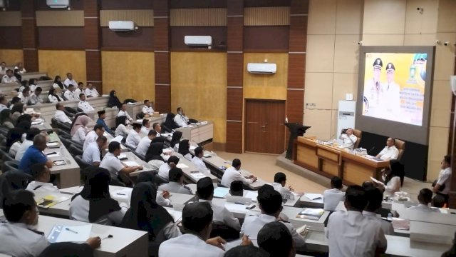 Rapat Koordinasi Monev Triwulan II, Wali Kota Taufan Pawe Ingatkan Serapan Anggaran