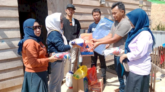 Lagi, Pemkot Parepare Serahkan Bantuan Logistik ke Warga Terdampak Angin Kencang di Lapadde