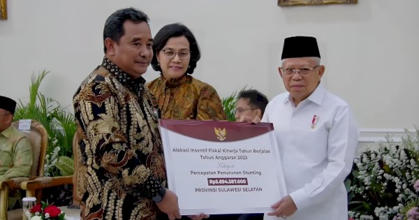 Apresiasi Penanganan Stunting di Sulsel, Wapres Serahkan Dana Insentif Fiskal ke Pj Gubernur Bahtiar