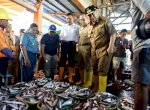 Pj Gubernur Bahtiar Pastikan Harga Ikan Stabil di TPID Poetere Makassar 
