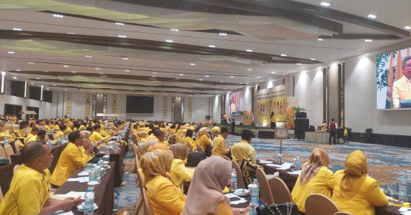 TP Sebut Muslimin Bando Kader Mbalelo, Rahman Pina Jadi Plt Ketua Golkar Enrekang