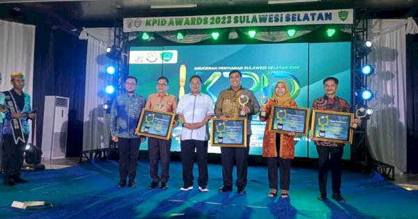 Peduli Lembaga Penyiaran Lokal, IDP Terima KPID Awards 2023 