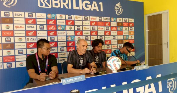 Jelang Lawan PSM, Pelatih Arema Bongkar Taktik Bernardo Tavares 