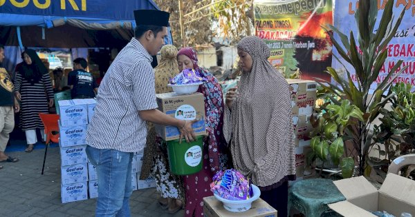 Santri Ganjar Salurkan Bantuan Bagi Warga Terdampak Kebakaran di Bone