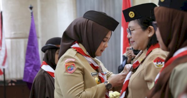 Wadah Peduli ke Masyarakat, Fatmawati Rusdi Kukuhkan Mabi Saka dan Pinsaka POM