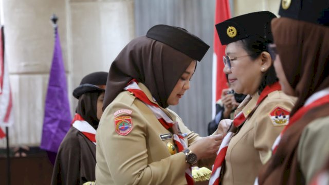 Wadah Peduli ke Masyarakat, Fatmawati Rusdi Kukuhkan Mabi Saka dan Pinsaka POM