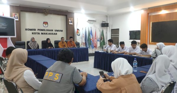 KPU Makassar Beri Pembelajaran Proses Tahapan Pemilu ke Siswa SMA