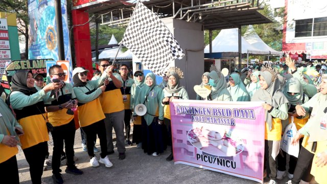 HUT 21 RSUD Daya, Fatmawati Rusdi Lepas Peserta Jalan Santai