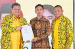Istana Bantah Keterlibatan Jokowi dalam Pengunduran Diri Airlangga dari Golkar