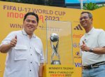 Erick Thohir Perkenalkan Trofi Piala Dunia U-17 ke Masyarakat