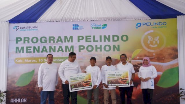 Pemkab Maros-Pelindo Tanam 2.500 Pohon Buah di Bontolempangan