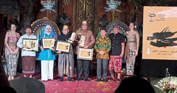 Galakkan Literasi Digital, Bupati Maros Diganjar Penghargaan Internasional dari Ubud Writers Readers Festival