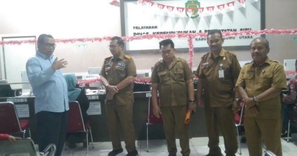 Iqbal Suhaeb Pantau Pelayanan Dinas Dukcapil Luwu Utara