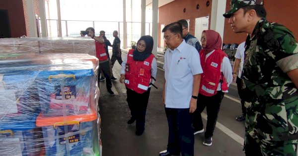 JK Tinjau Bantuan PMI untuk Palestina di Halim Perdana Kusuma