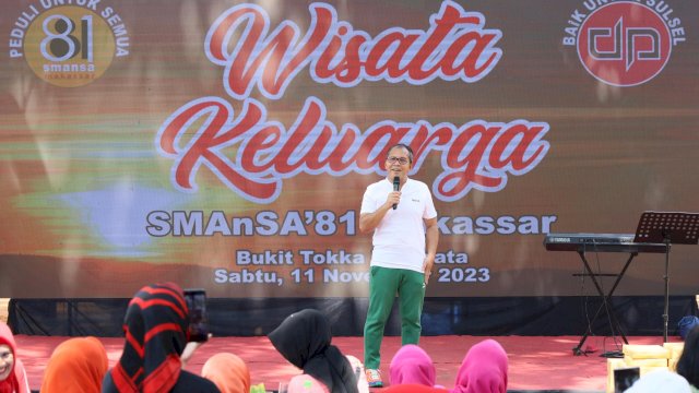 Danny Pomanto Nikmati Wisata Keluarga Bareng Alumni Smansa 81 di Tokka Tena Rata