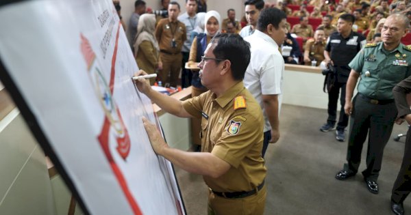 Jelang Pemilu, Sekda Pimpin Pembacaan Pakta Integritas Deklarasi Netralitas ASN Pemkot Makassar