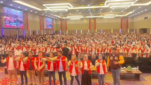 Ribuan Relawan Anhar &#8216;Saudarayya&#8217; Rahman Berkumpul, Siap Menangkan Prabowo-Gibran di Sulsel