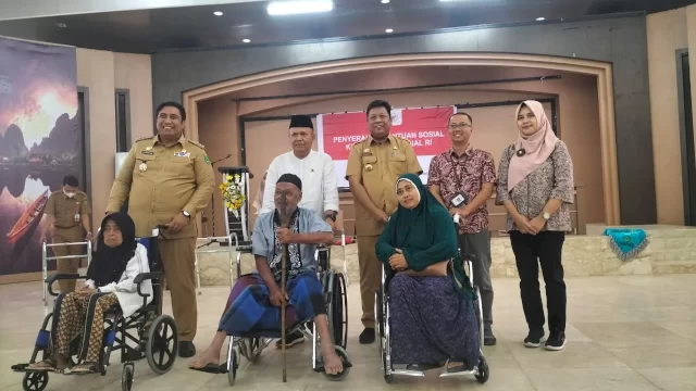 Bupati Maros Terima Kunjungan Anggota Komisi VIII DPR RI, Serahkan Bantuan ke Masyarakat