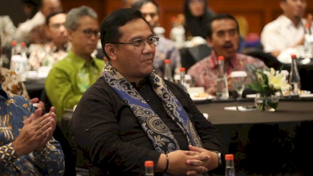 Anggota Ombudsman RI, Yeka Hendra Fatika memberikan dukungan penuh terharap gerak cepat dan kinerja pertanian dibawah kepemimpinan Menteri Pertanian (Mentan) Andi Amran Sulaiman saat ini, khususnya dalam mengakselerasi peningkatan produksi padi dan jagung 2023-2024 guna mengembalikan swasembada dan menyetop impor.