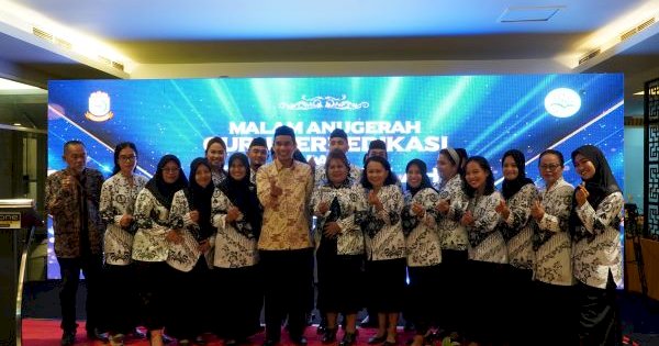 24 Guru di Makassar Terima Penghargaan dari Dewan Pendidikan Makassar