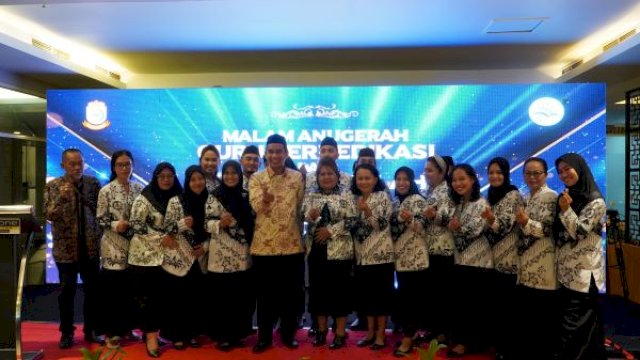 24 Guru di Makassar Terima Penghargaan dari Dewan Pendidikan Makassar